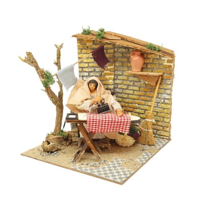 Pastore per Presepe in Movimento 17x17 cm Donna che Stira